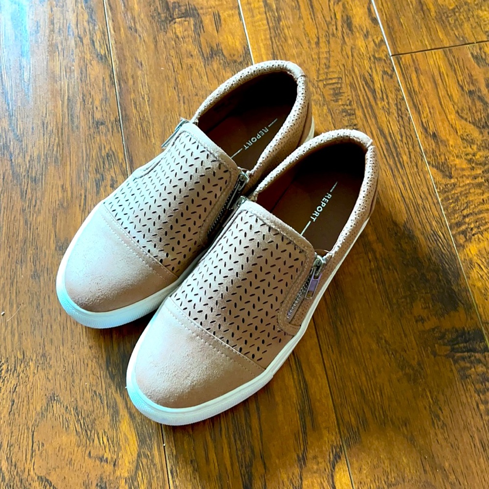 Report women’s slip on shoes.